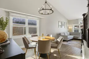 539 Newberry Dr, Elk Grove Village, IL 60007 - Photo 8