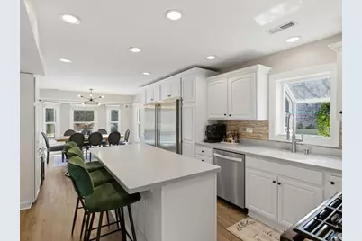 539 Newberry Drive, Elk Grove Village, IL 60007 - Photo 10