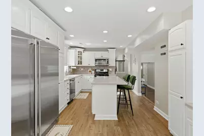 539 Newberry Drive, Elk Grove Village, IL 60007 - Photo 12