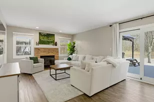 539 Newberry Dr, Elk Grove Village, IL 60007 - Photo 16