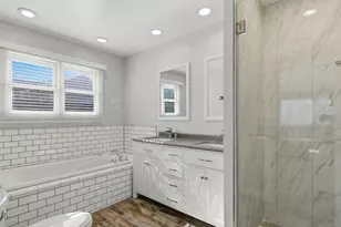539 Newberry Dr, Elk Grove Village, IL 60007 - Photo 22