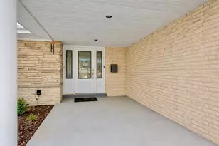 1433 Lois Ave, Park Ridge, IL 60068 - Photo 2