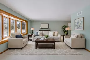 1433 Lois Ave, Park Ridge, IL 60068 - Photo 4