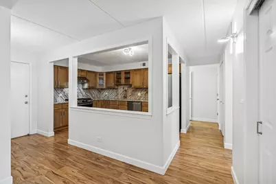 6980 W Touhy Avenue #201, Niles, IL 60714 - Photo 6