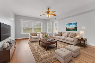 8012 S Essex Ave, Chicago, IL 60617 - Photo 2