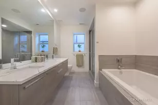 1146 W Hubbard St, Chicago, IL 60642 - Photo 12