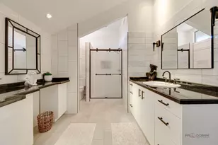 8 Lucas Dr, Palos Hills, IL 60465 - Photo 16