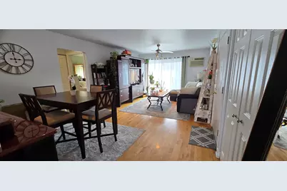 10467 Dearlove Road #6, Glenview, IL 60025 - Photo 2