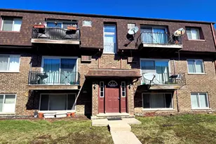 10467 Dearlove Rd, Glenview, IL 60025 - Photo 1