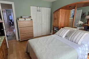 10467 Dearlove Rd, Glenview, IL 60025 - Photo 8