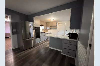 403 Michigan Avenue, Aurora, IL 60506 - Photo 6