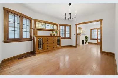 4735 N Kilbourn Avenue #1, Chicago, IL 60630 - Photo 6