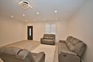 4616 N Kostner Ave, Chicago, IL 60630 - Photo 2