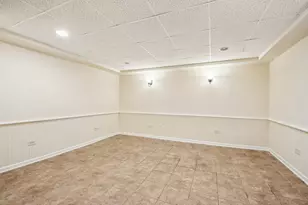 2208 Grand Pointe Trail, Aurora, IL 60503 - Photo 38