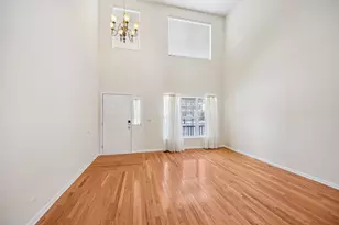 2208 Grand Pointe Trail, Aurora, IL 60503 - Photo 4