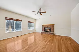 2208 Grand Pointe Trail, Aurora, IL 60503 - Photo 10