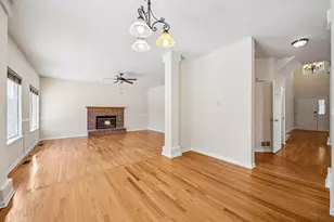 2208 Grand Pointe Trail, Aurora, IL 60503 - Photo 8