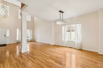 2208 Grand Pointe Trail, Aurora, IL 60503 - Photo 6