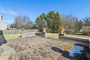 2208 Grand Pointe Trail, Aurora, IL 60503 - Photo 40