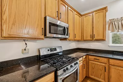 2208 Grand Pointe Trail, Aurora, IL 60503 - Photo 14