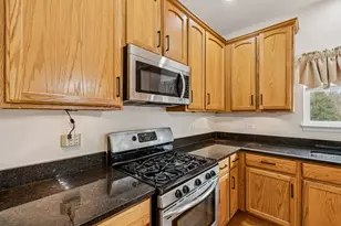 2208 Grand Pointe Trail, Aurora, IL 60503 - Photo 14