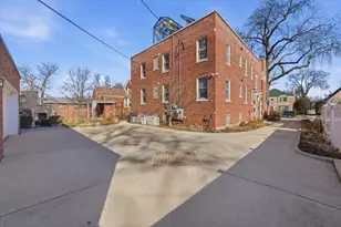 9908 S Bell Ave, Chicago, IL 60643 - Photo 4