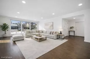 1151 Walden Ln, Deerfield, IL 60015 - Photo 6