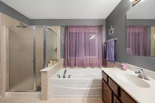 598 Wexford Dr, Elgin, IL 60124 - Photo 14