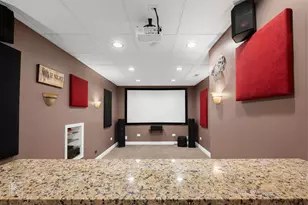 598 Wexford Dr, Elgin, IL 60124 - Photo 20