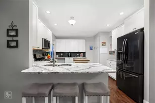 598 Wexford Dr, Elgin, IL 60124 - Photo 6