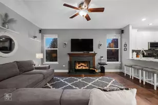 598 Wexford Dr, Elgin, IL 60124 - Photo 4