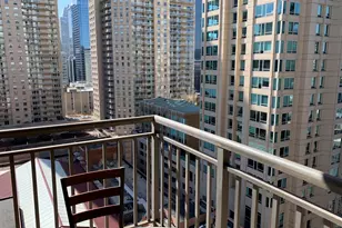 630 N State St, Chicago, IL 60654 - Photo 10