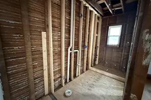 201 S Elida St, Winnebago, IL 61088 - Photo 32