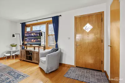 1019 Pershing Avenue, Wheaton, IL 60189 - Photo 2