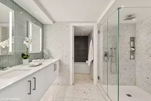 4170 N Marine Dr, Chicago, IL 60613 - Photo 12