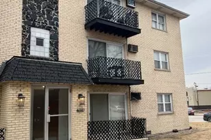 6330 99th Pl, Oak Lawn, IL 60453 - Photo 1