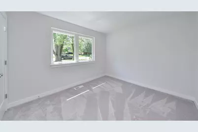 [Address not provided], Wheaton, IL 60187 - Photo 16