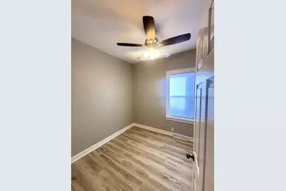 756 Walnut Street, Elgin, IL 60123 - Photo 10