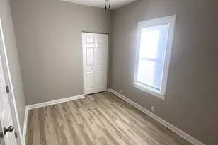 756 Walnut St, Elgin, IL 60123 - Photo 8