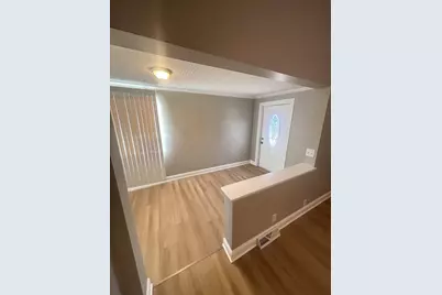 756 Walnut Street, Elgin, IL 60123 - Photo 2