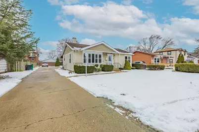 8036 Newland Avenue, Burbank, IL 60459 - Photo 16