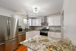 5401 W Winding Creek Dr, McHenry, IL 60050 - Photo 6