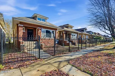 8111 S Manistee Avenue, Chicago, IL 60617 - Photo 2