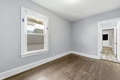 8111 S Manistee Avenue, Chicago, IL 60617 - Photo 6