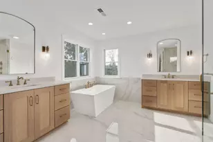 570 S Parkside Ave, Elmhurst, IL 60126 - Photo 22