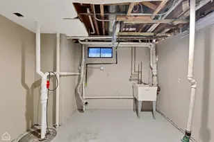 15666 Woodlawn E Ave, South Holland, IL 60473 - Photo 18