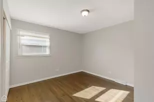 15666 Woodlawn E Ave, South Holland, IL 60473 - Photo 10