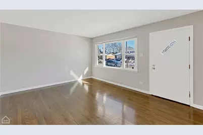 15666 Woodlawn East Avenue, South Holland, IL 60473 - Photo 2
