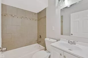 15666 Woodlawn E Ave, South Holland, IL 60473 - Photo 8