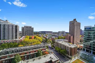 100 E 14th St, Chicago, IL 60605 - Photo 36